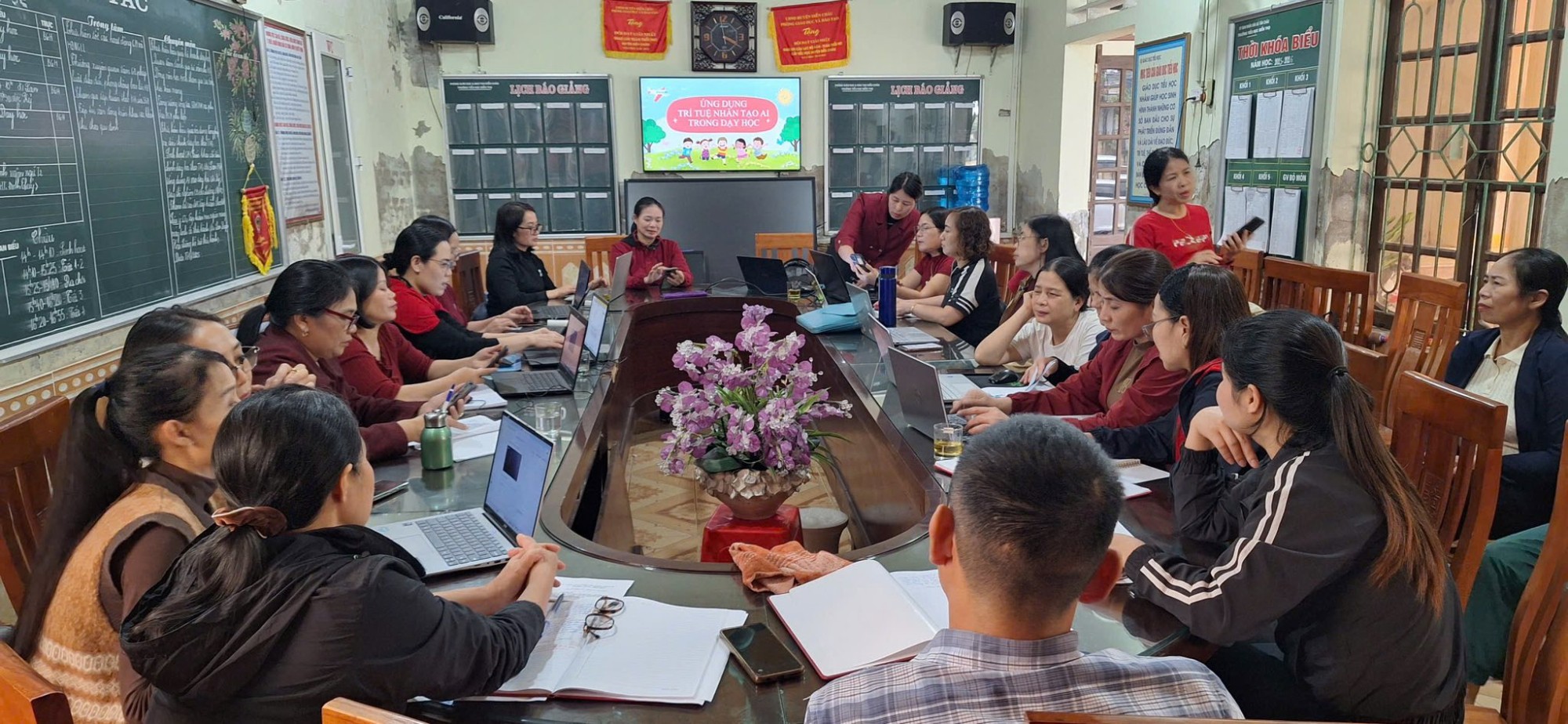 trường TH Diễn Thọ tổ chức tập huấn ứng dụng trí tuệ nhân tạo (AI) trong dạy học